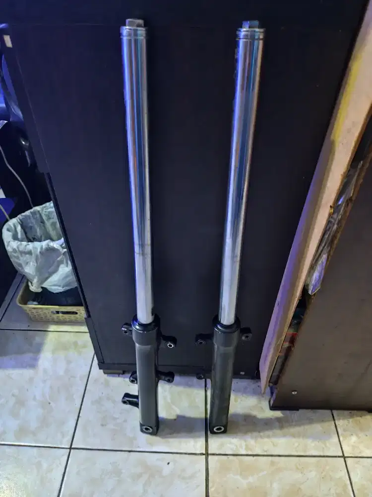 As shock dan bottom ORI cabutan Honda CBR k45a