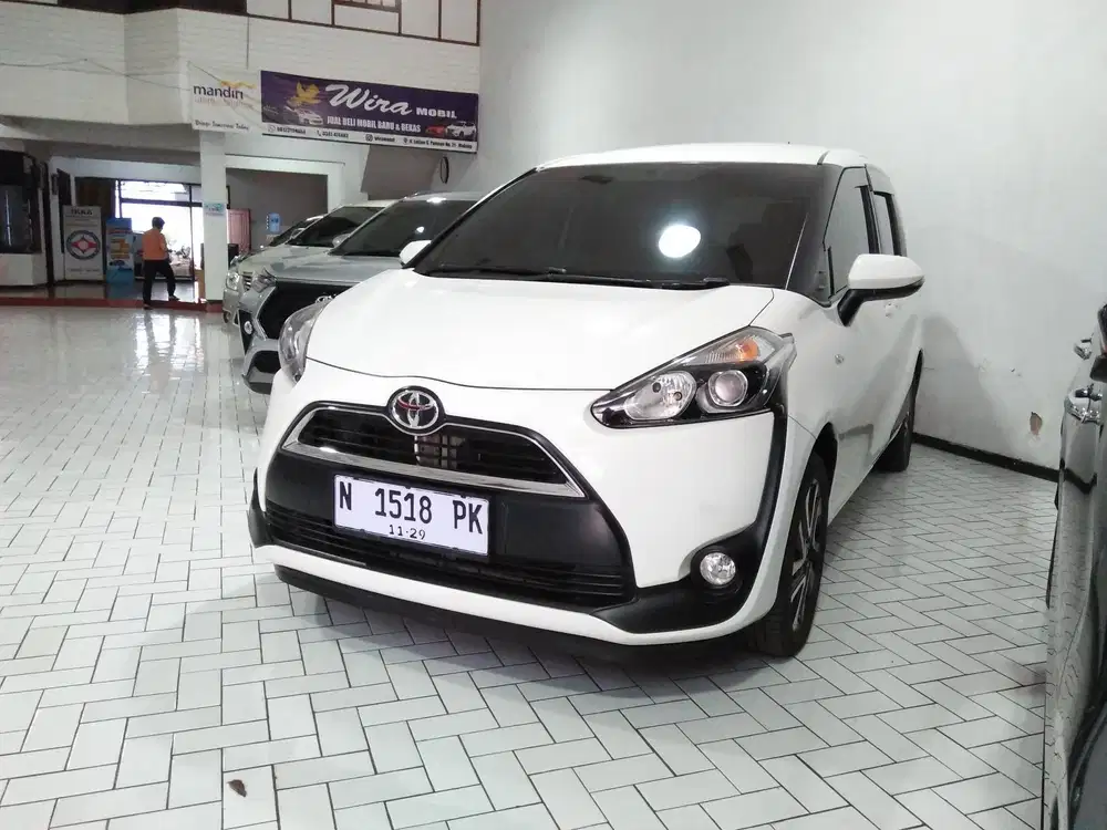 Toyota Sienta 2016 Bensin