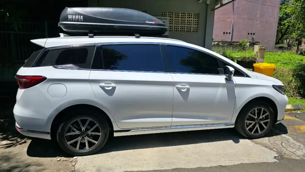 Jual Roof Box Whale Freeway X kondisi bagus