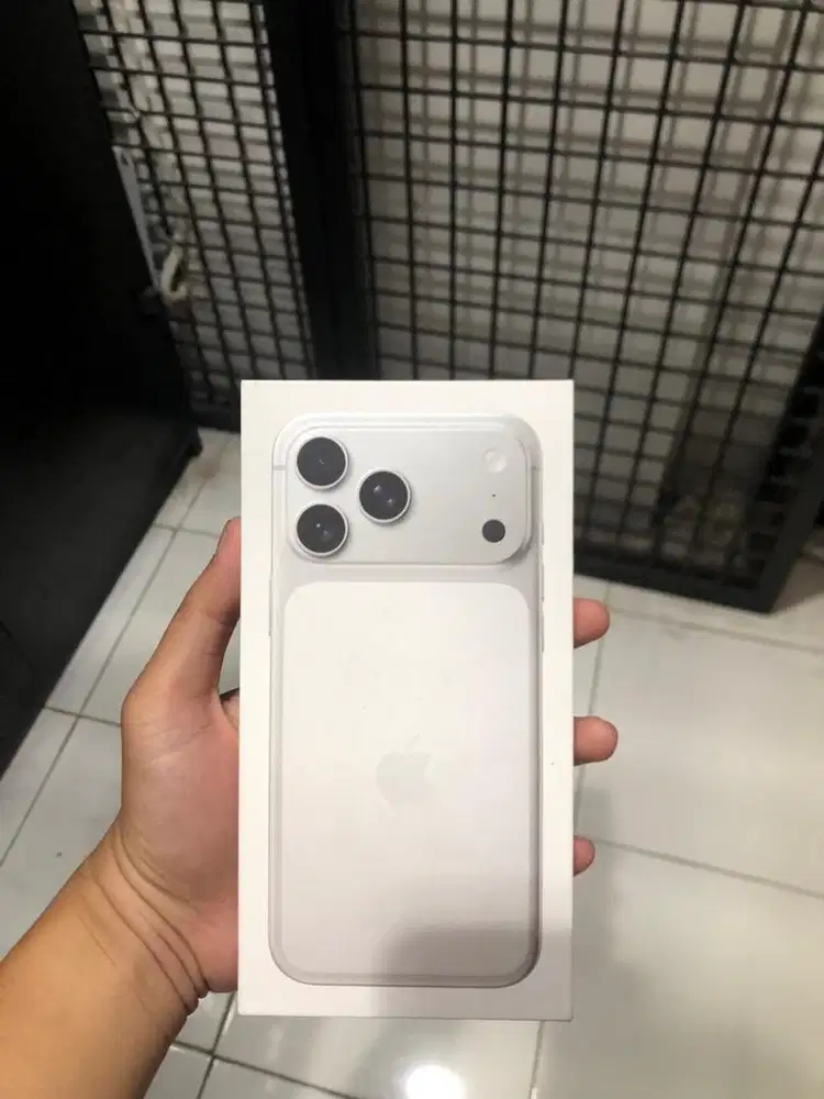 Iphone 17 Promax 512 Silver