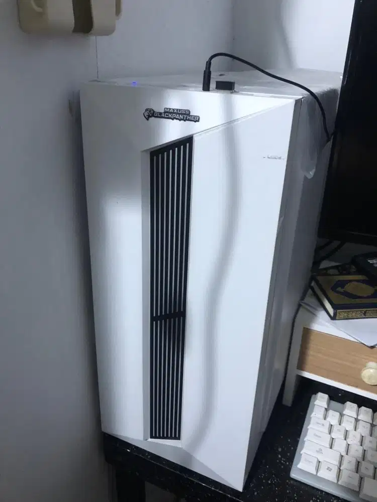 Dijual Cepat, Komputer Mulus Pemakian 1 Tahun, Jarang Pake. (No Minus)