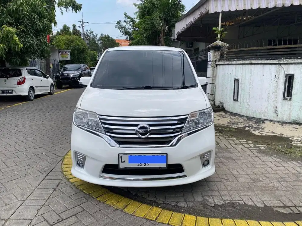 Nissan Serena HWS 2014 Automatic