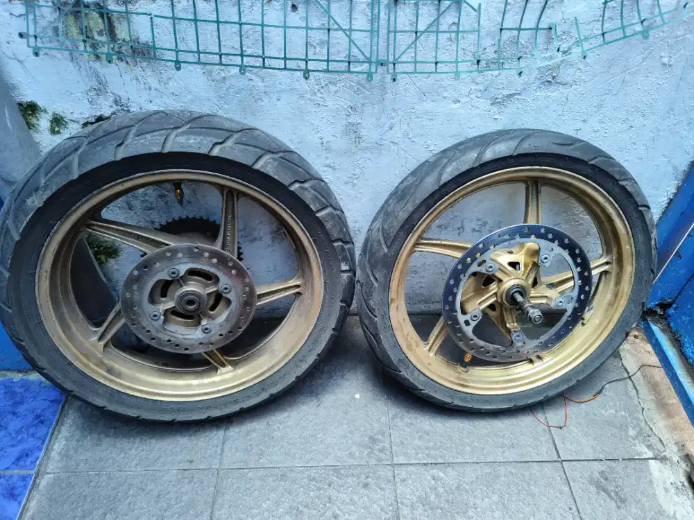 Ban dan velg ORI cabutan CBR k45a