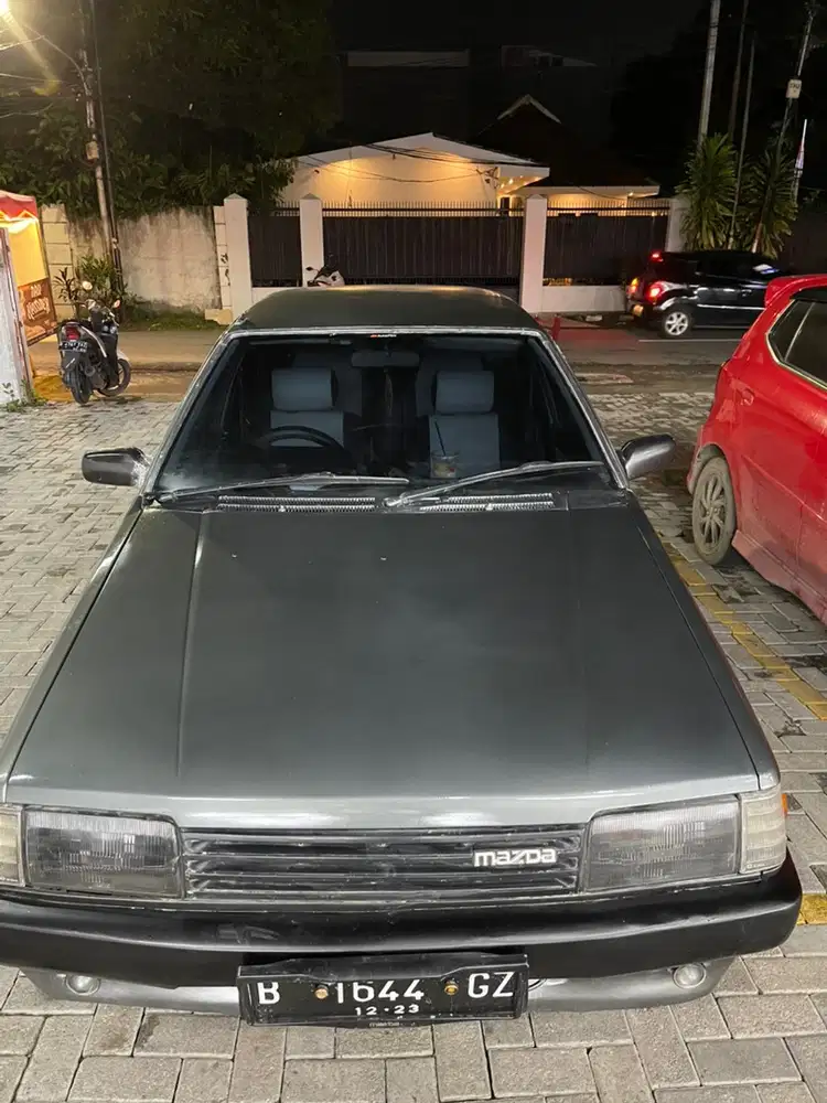 Mazda 323 1986 Bensin