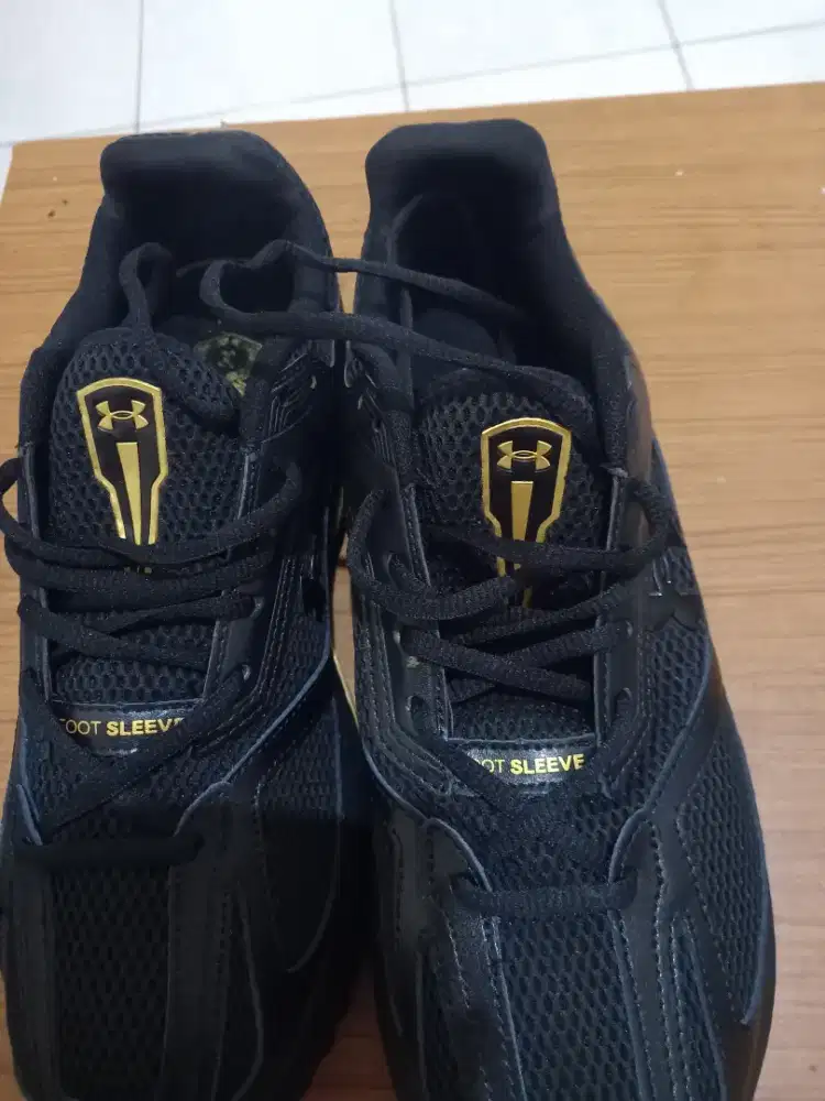 Sepatu full black size 45 branded