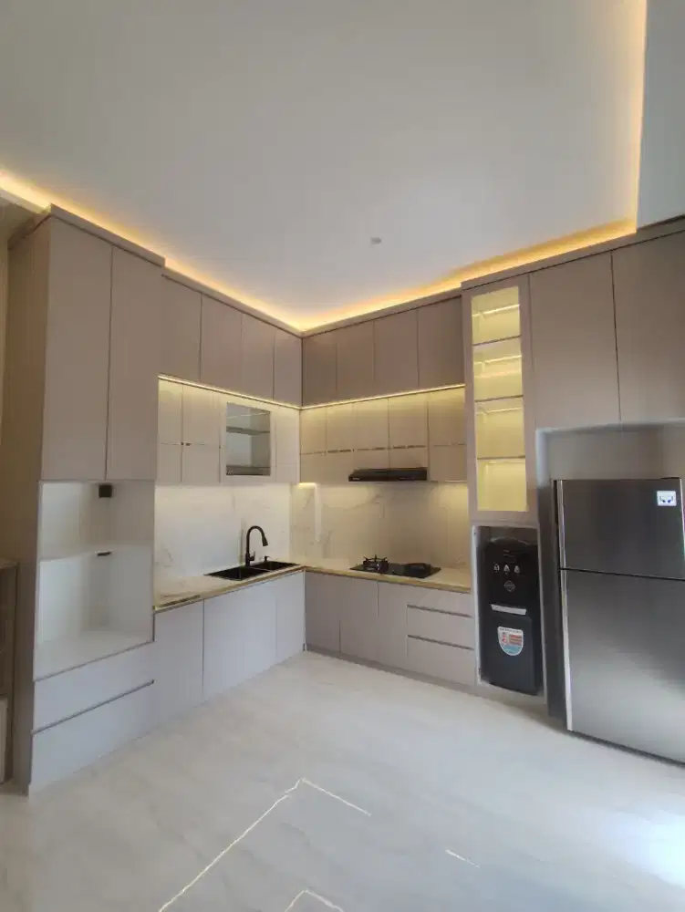 CUSTOM FURNITURE/KITCHEN SET