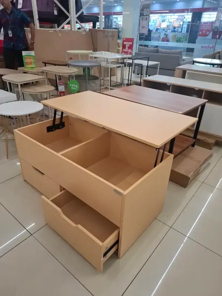 Meja multifungsi dengan storage