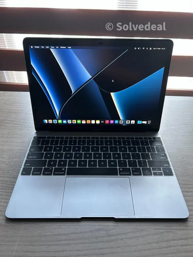 MacBook Retina 12 Inch Space Gray — RAM 8GB SSD 256GB Tipis Ringan