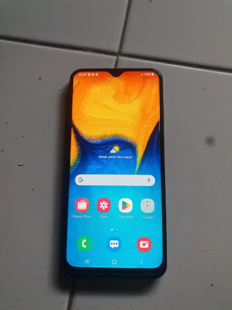 Dijual samsung A20, ram 3/32, batangan