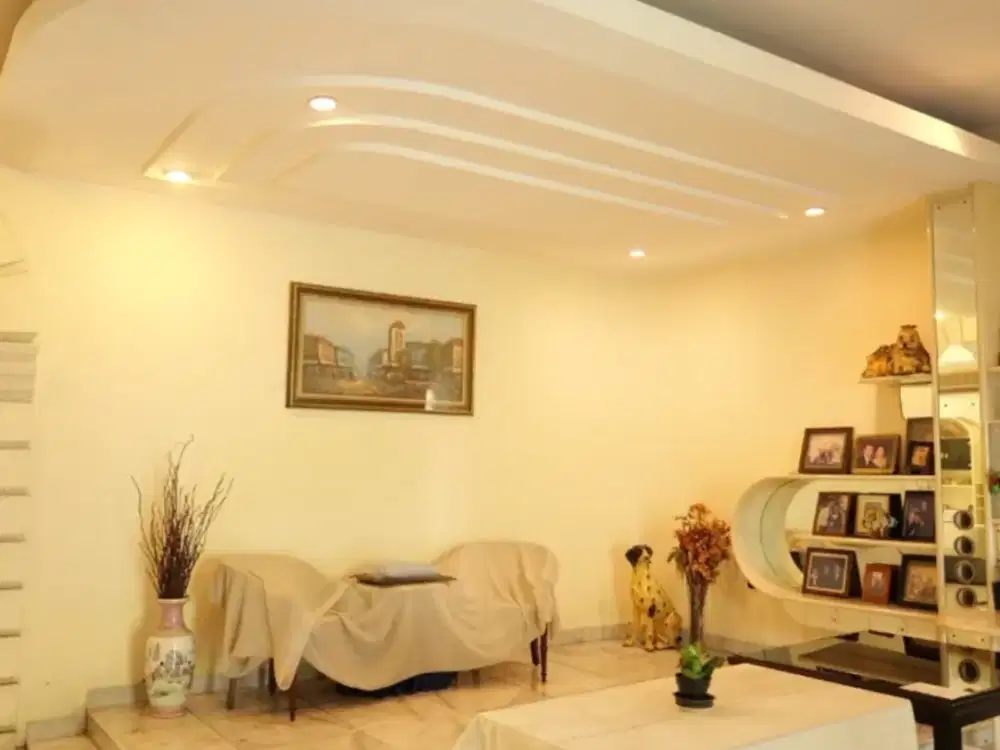 Dijual rumah Menteng lokasi paling prime 6BR uk 657m2 di Jakarta Pusat