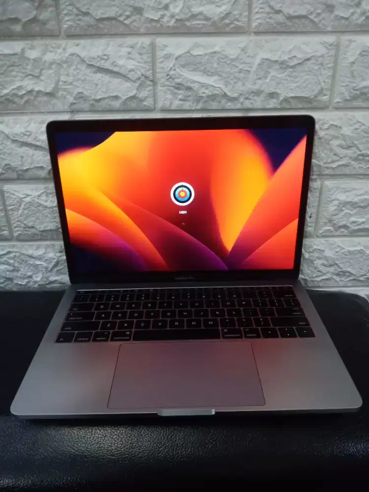 Jual macbook pro retina 13 2017