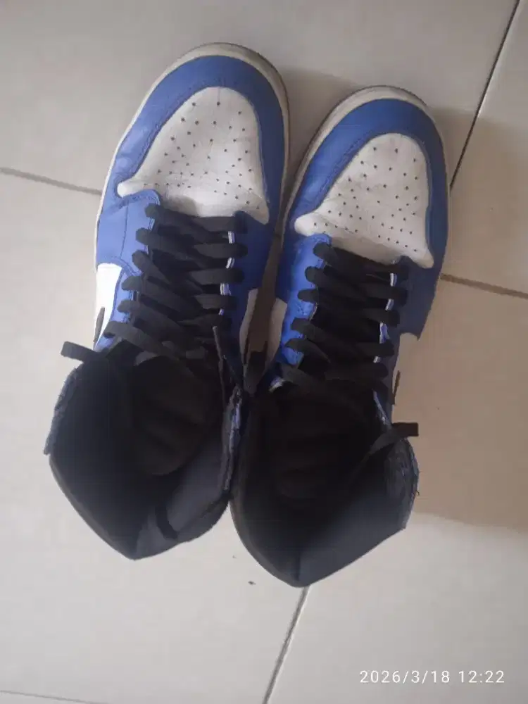Dijual aja sepatu ukuran 42 nike