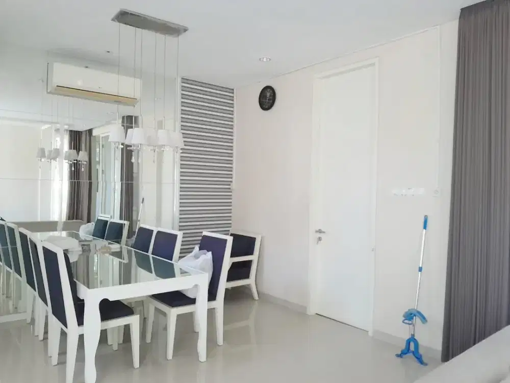 SEWA Rumah 2 lantai East Coast Park, Furnish, Pakuwon City, Surabaya Timur