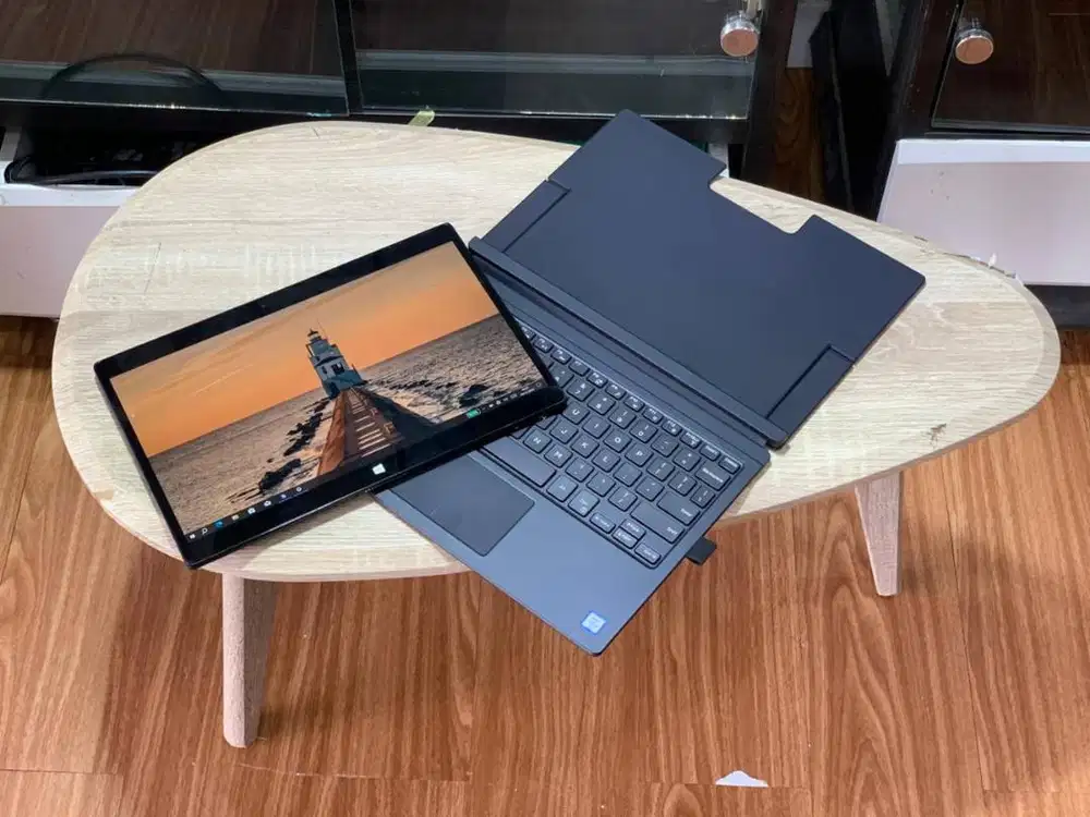 Laptop Dell Layar 12 Inch Intel Core M5 RAM 8GB SSD 256GB