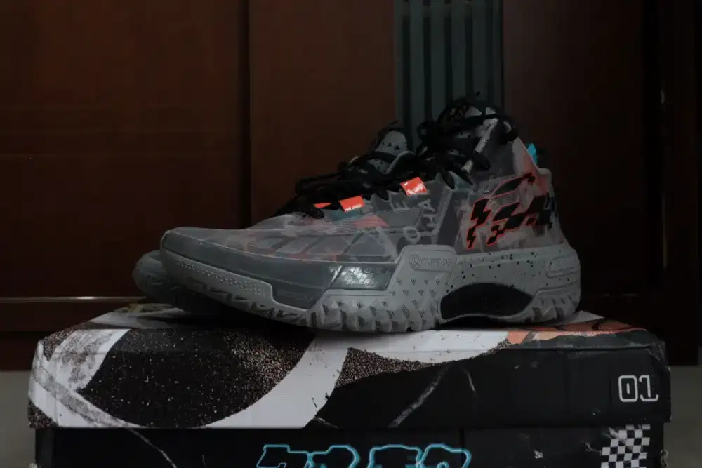 Lining Jie ao Pictorial