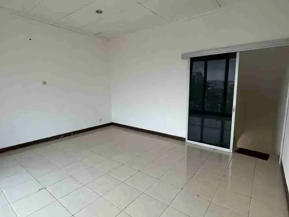 Dijual cepat ruko di lokasi ramai bulevar hijau Harapan indah bekasi.