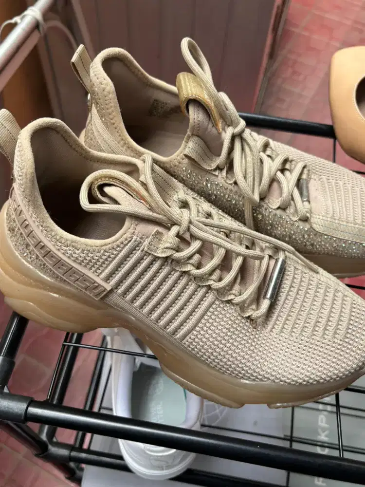 Steve Madden NY90 size 25.5cm