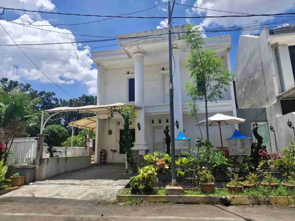 Dijual rumah hoek di Perumahan Taman Jatinegara Jakarta Timur