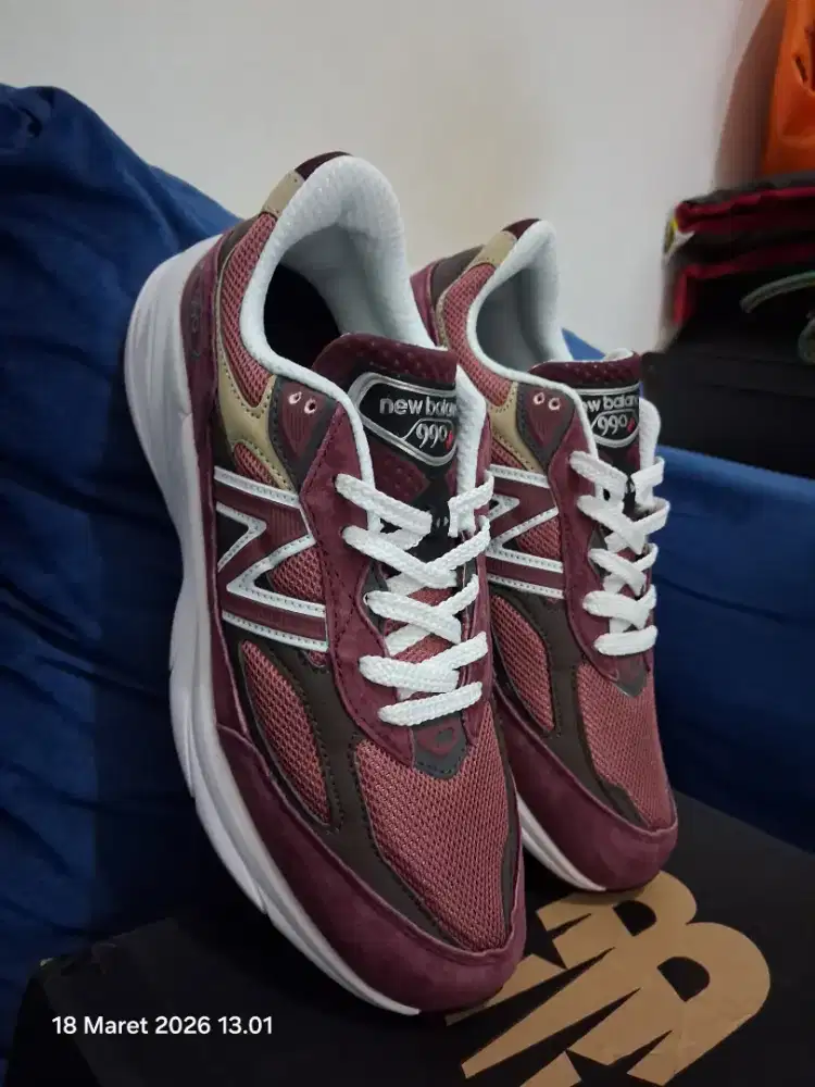 Sale..New Balance 990 V6 USA Maroon
Size 42 insole 26,5 cm