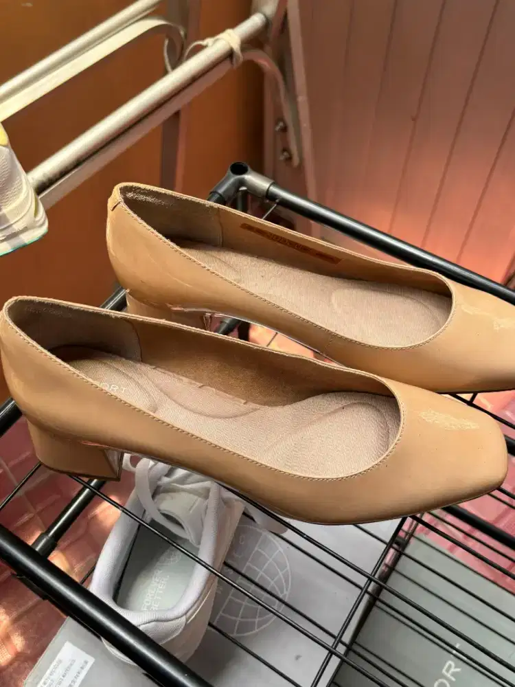 Rockport Heels Cream