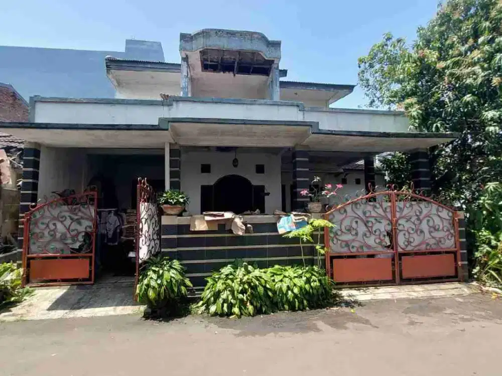 Dijual sangat Murah  Rumah 2 lantai  Taman Harapan Baru,Bekasi