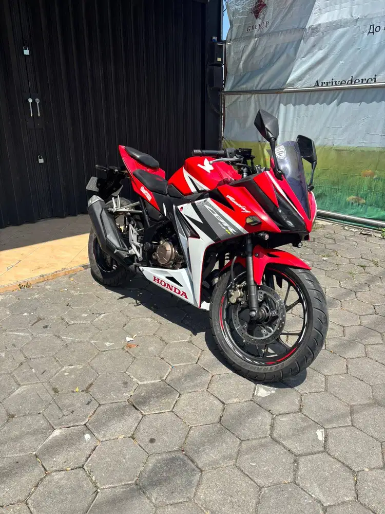 Honda CBR150R Tahun 2018