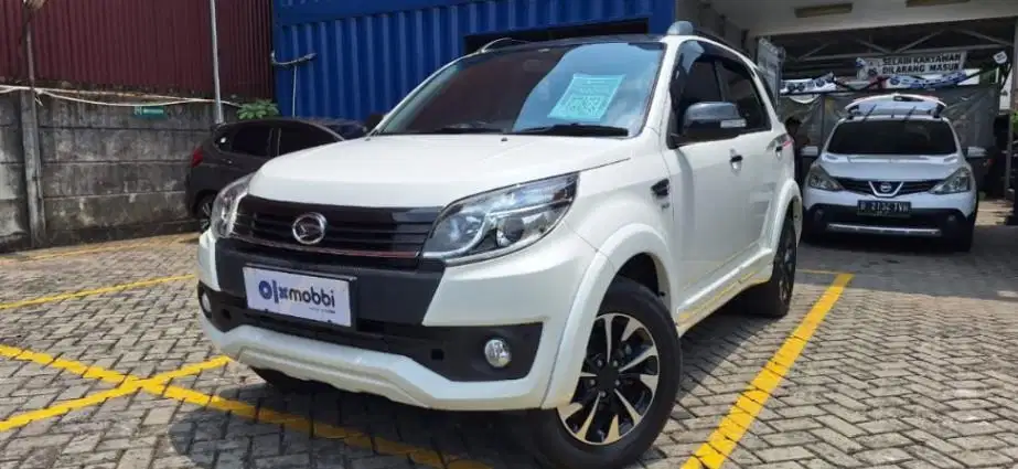 DP MURAH - Daihatsu Terios 1.5 R Custom Bensin-AT 2016 Putih