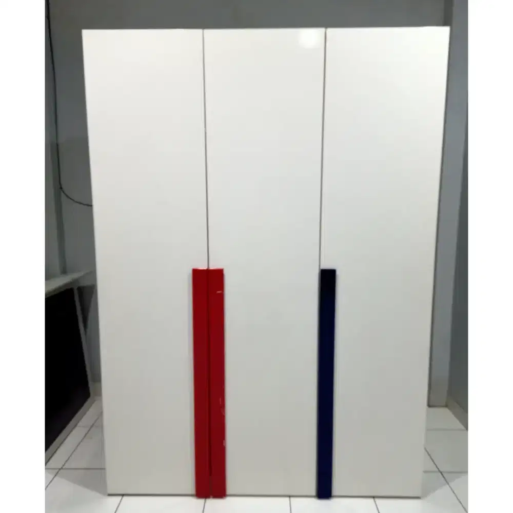 LEMARI PAKAIAN INFORMA 3 PINTU CARLIE