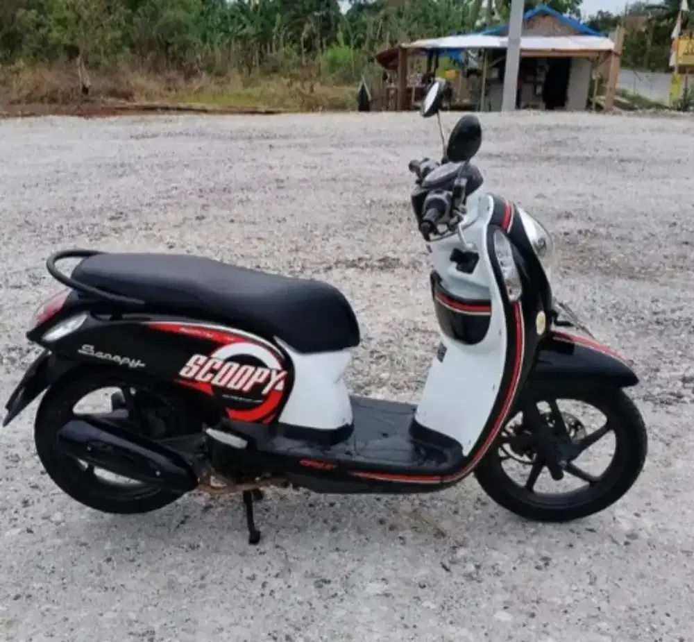 HONDA SCOOPY 2016