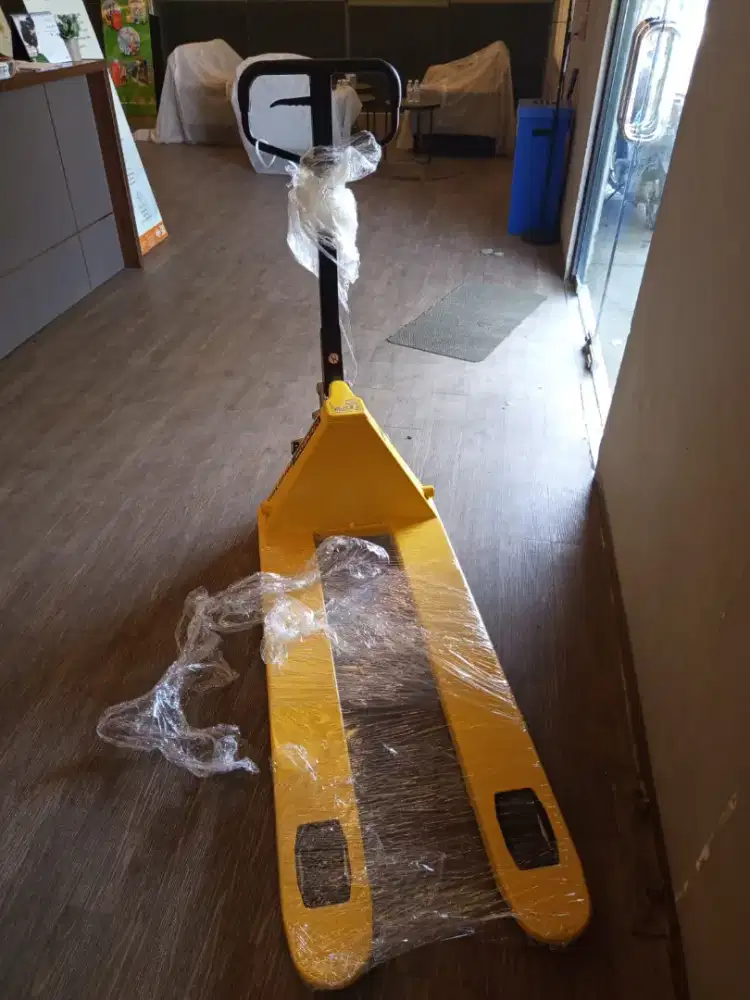 Krisbow Hand Pallet PU 55 x 115 cm 3 ton masih baru (Edisi Salah Beli)