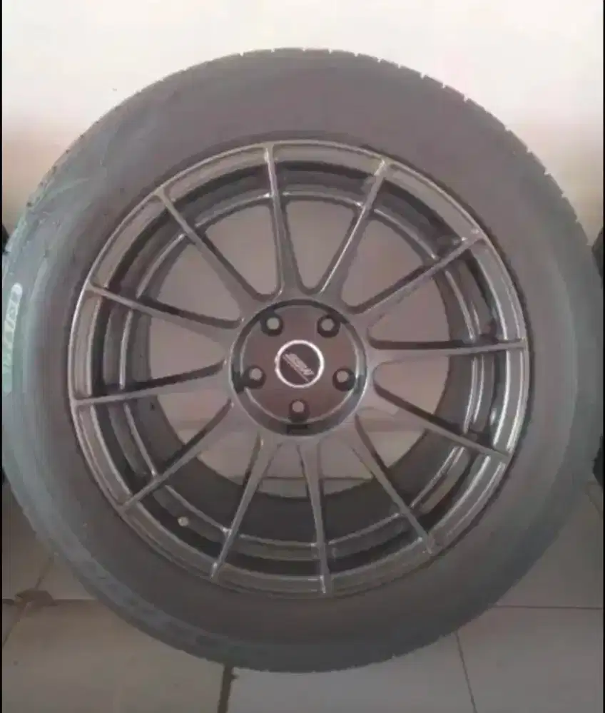 Veleg SSW 18 inch + 4 ban falken