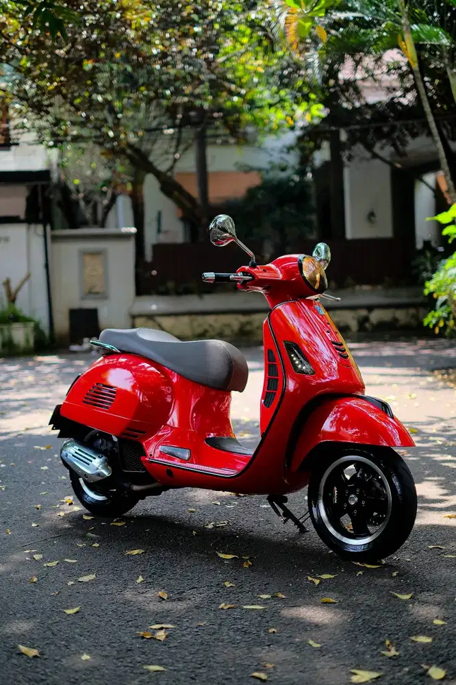 JUAL VESPA MATIC BEKAS/SECOND GTS 2018 MURAH BERGARANSI