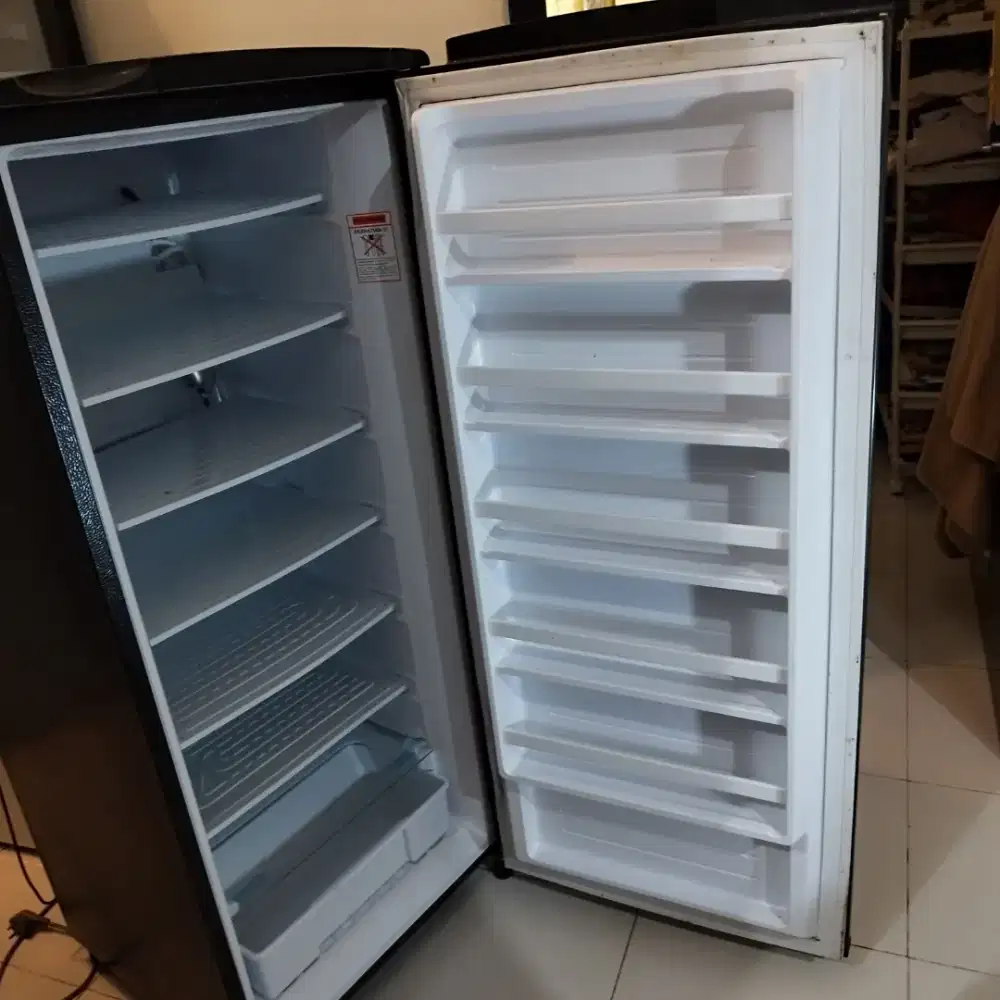 JUAL FREEZER 6 RAK MERK AQUA MURAH BANGET BU