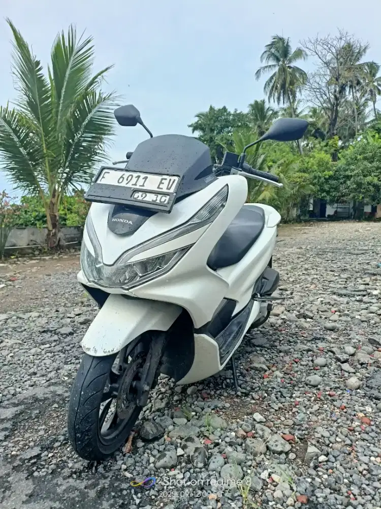 BISMILLAAHI KUN FAYAKUUNU DILLEGO PCX 150 WHITE GLOSSY 2020