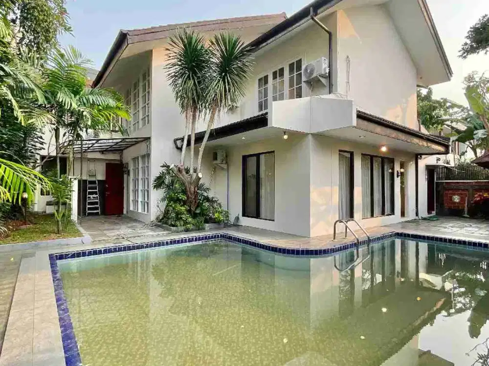 Available House For Rent rumah cantik dan asri di Kemang Jakarta Selatan