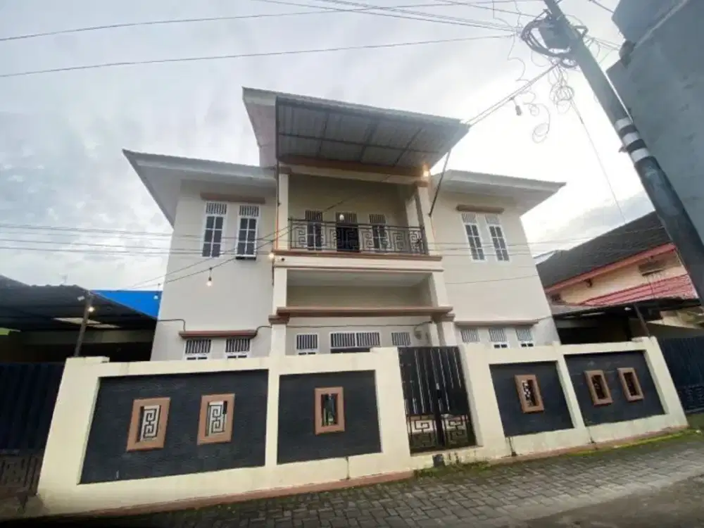 Dijual Rumah Makassar sekitar Jalan Letjen Hertasning, Jl Aroepala, Jl Palm Raja