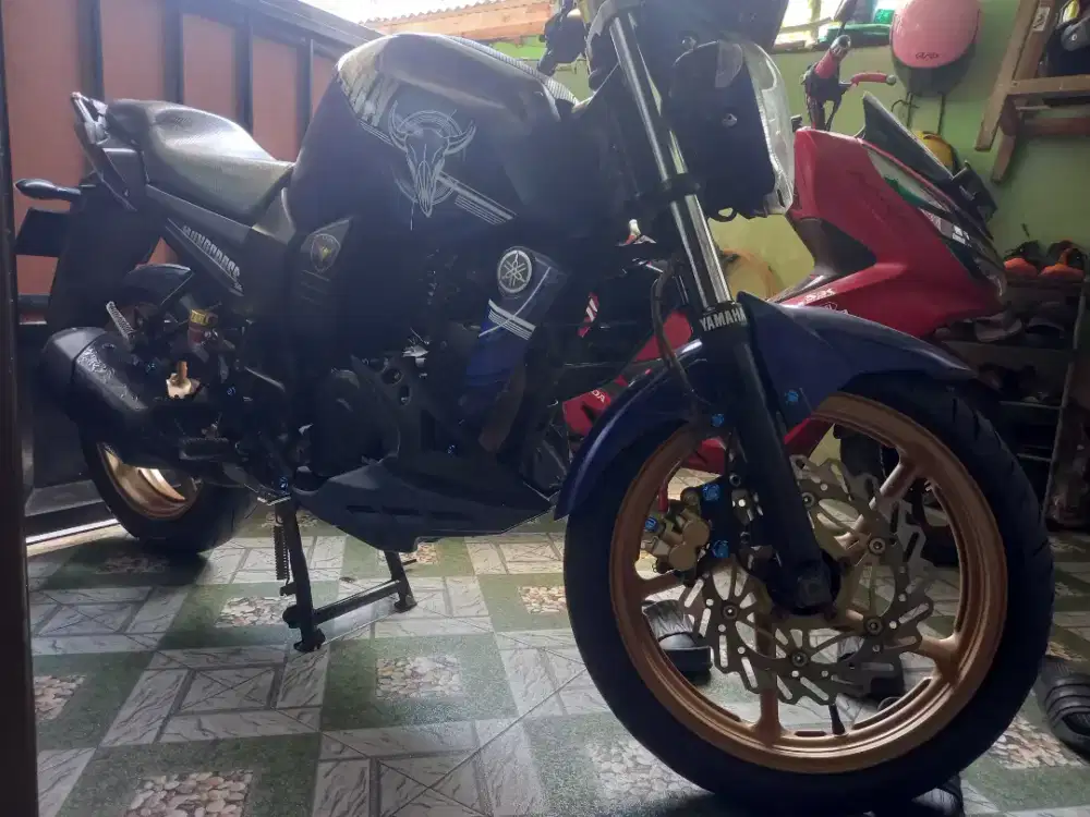 Murah motor laki Yamaha Bison 150cc double disk