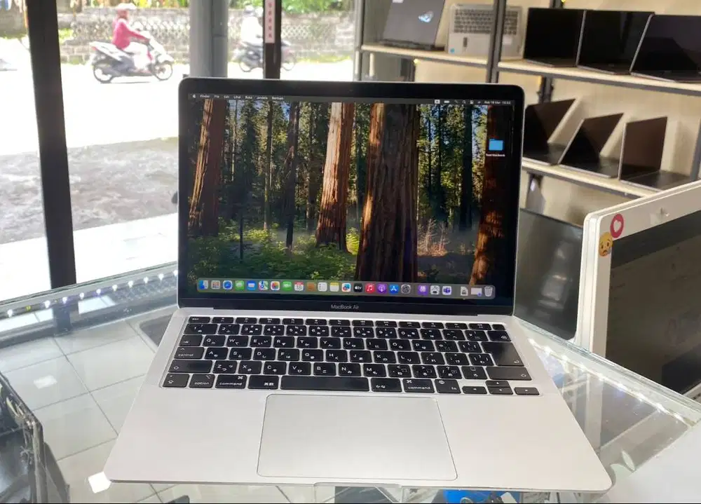 MACBOOK AIR APPLE M1 13INCH RAM 16GB SSD 256GB NORMAL