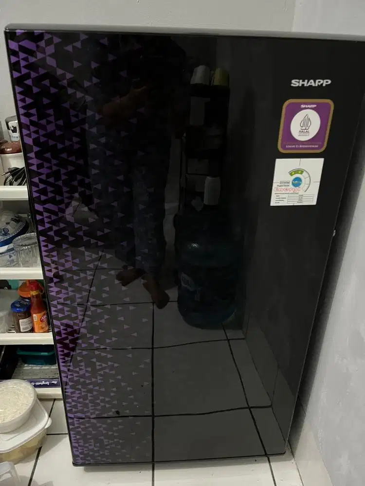 Di jual kulkas sharp 1 pintu