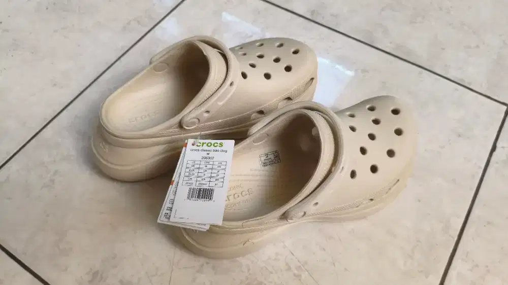 Sandal Crocs Like New (belum pernah dipakai)