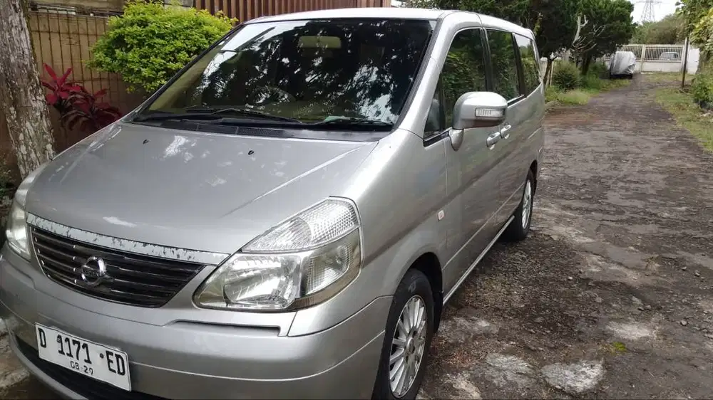 Nissan Serena Highway Star 2010 - 7 seater