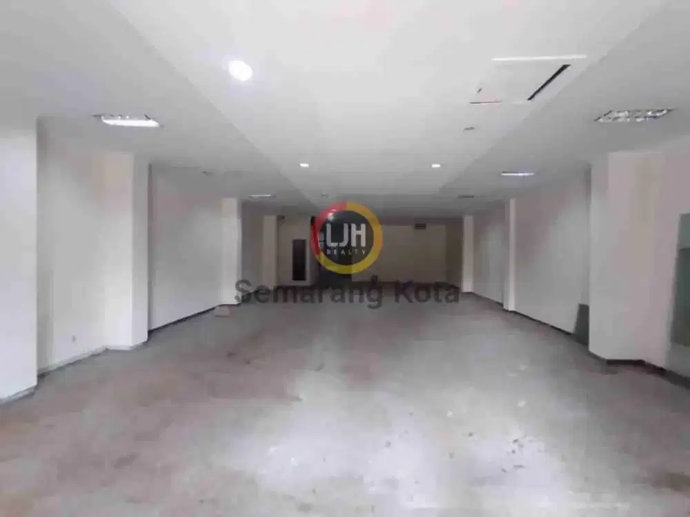 Ruko siap pakai di jalan Pandanaran