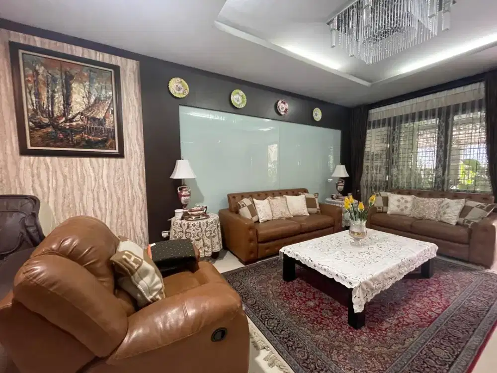 Rumah KBP Ratnasasih Homey Ada Kolam Renang dan View Cantik