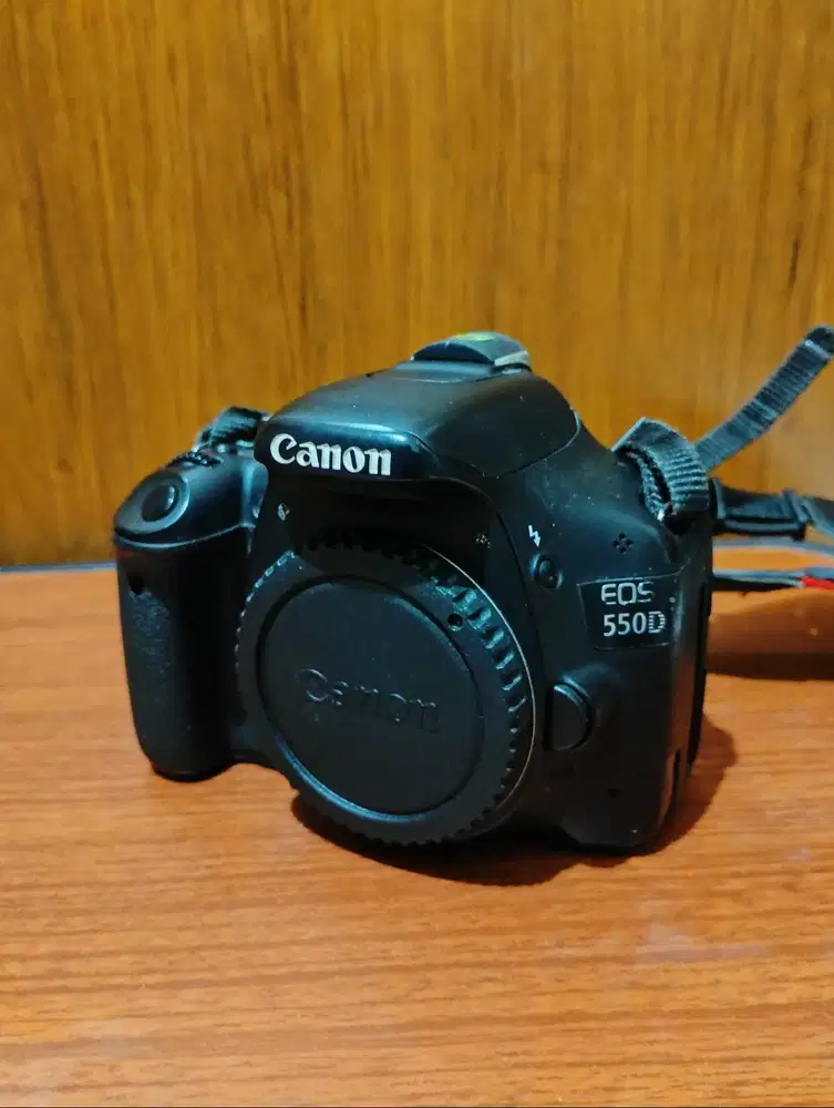 Canon 550D Kit 18-55 mm