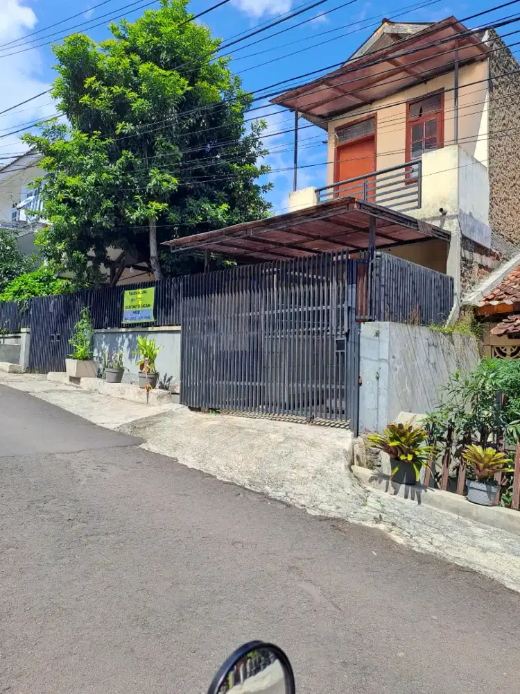 Di jual rumah di Perumahan Vijaya kusuma
