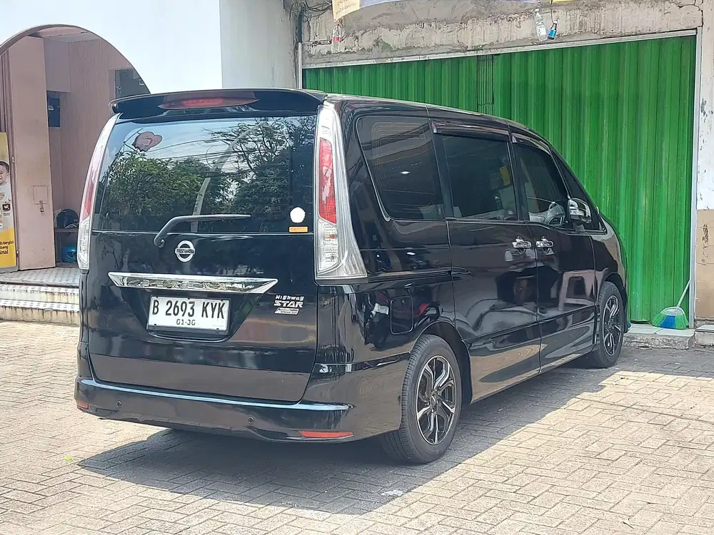 JUAL CEPAT ! Nissan New Serena C26 HWS AT Th 2014 2013