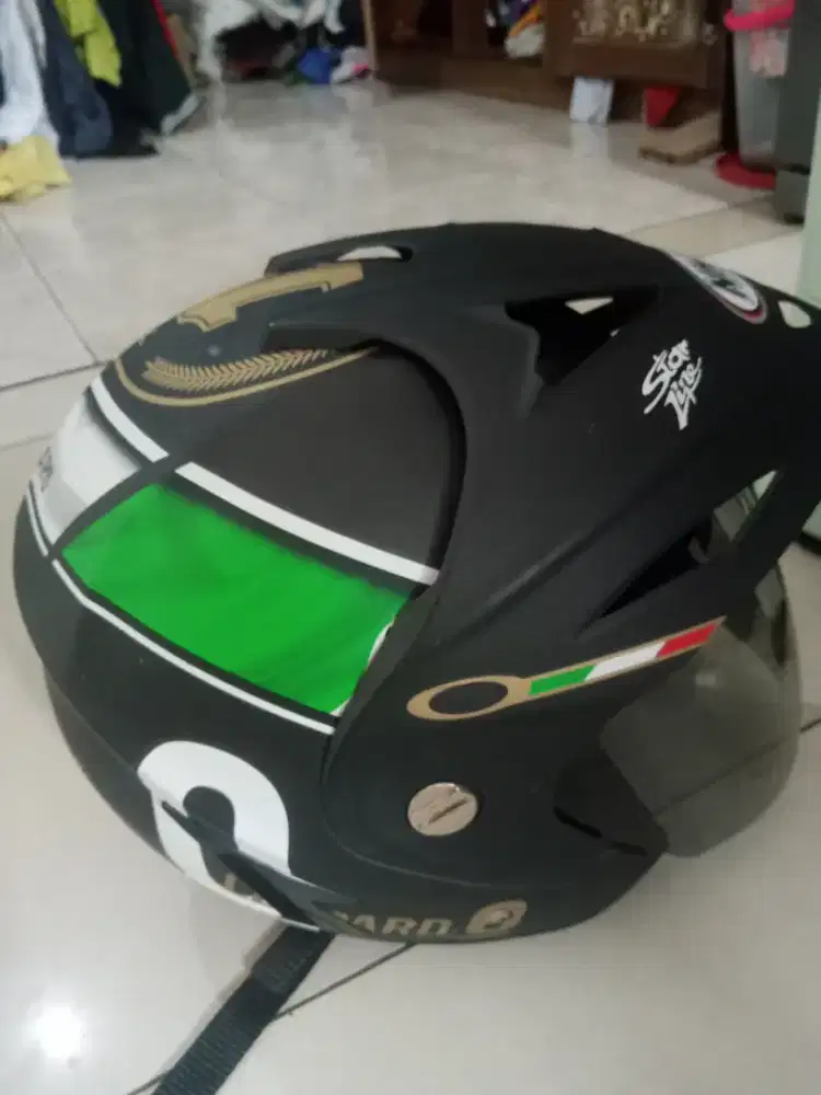 Helmet NHR star zifte seperti baru jarang dipakai mulus seperti baru