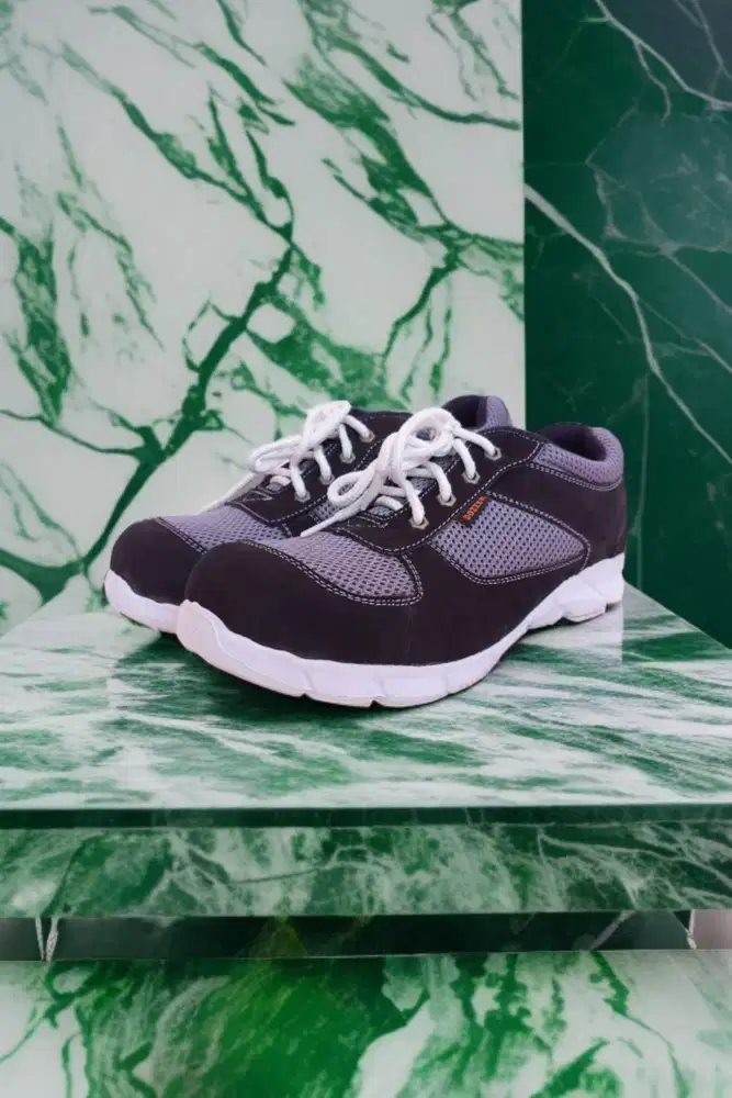 Mudah Sepatu safety design premium Pasuruan