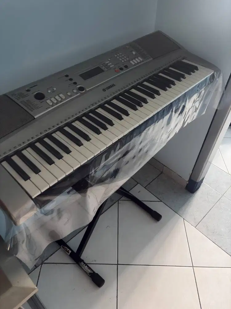 Include Stand Keyboard Piano Yamaha PSR E313 Mulus