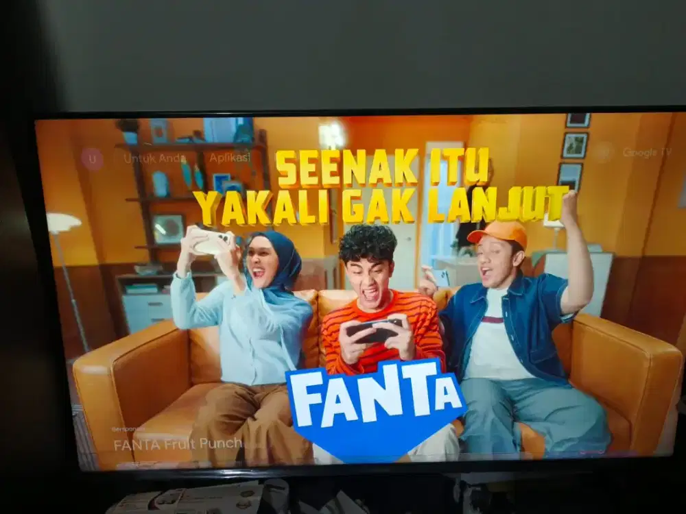 Dijual smart TV android merk Hisense 43 inch